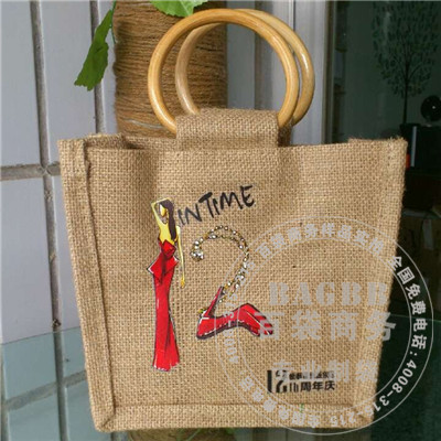 原麻料覆膜麻布袋，烫画印刷，柳木环提手